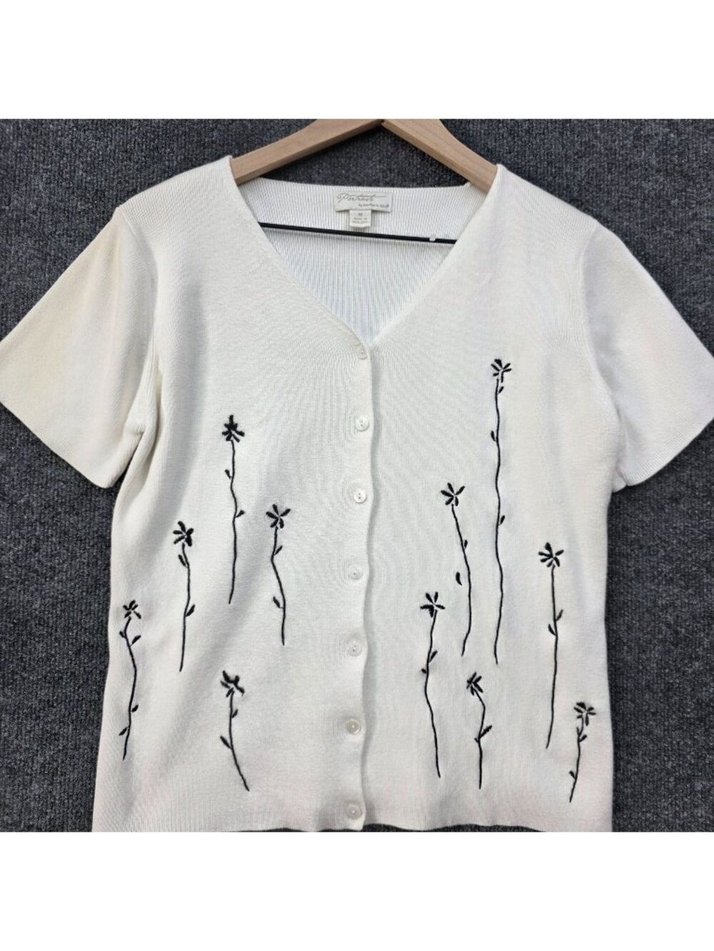 Vintage Portraits by Northern Isles M Floral Cardigan White Cottagecore Prairie